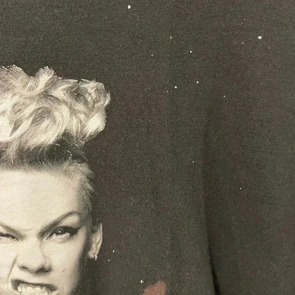 PINK 2018 Beautiful Trauma World Tour Concert T-Shirt - Picture 4 of 11